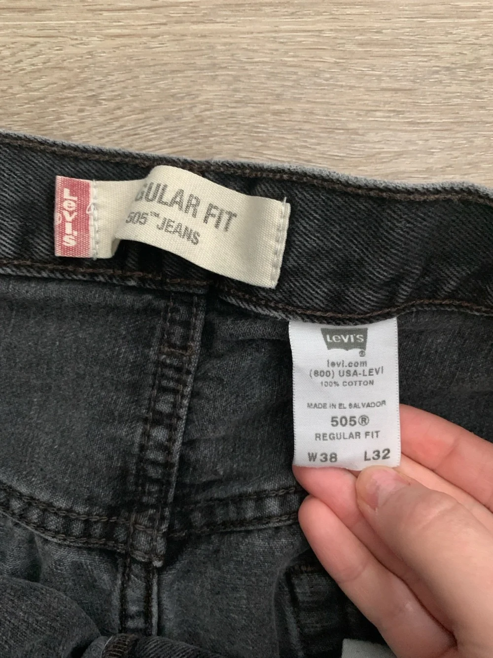 Levis levi black